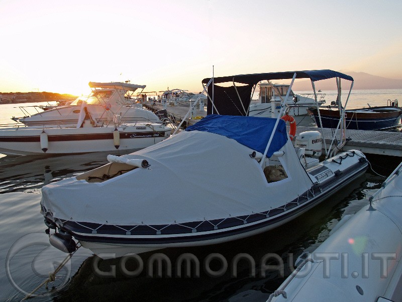 Gommone Joker Boat Coaster 580 Evinrude E-Tec DSL 115 HP 2 tempi
