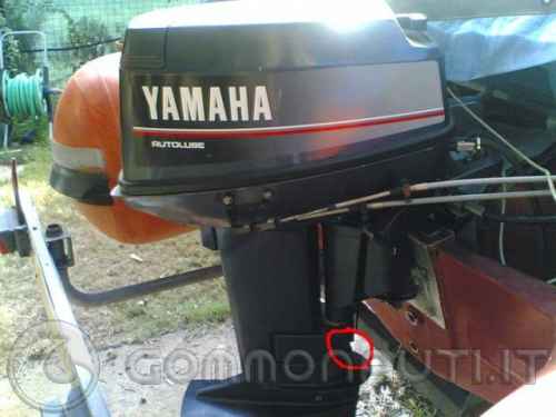 Yamaha 20 2t, dov' il fermo dell'invertitore?
