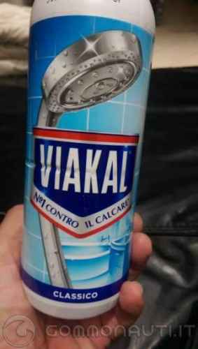 Lavaggio del circuito motore con Viakal